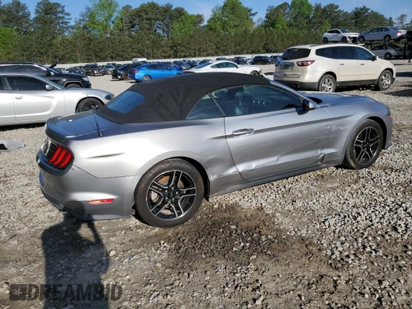 2020 Ford Mustang EcoBoost z VIN 1FATP8UH9L5125597, wystawiony jako Copart lot #52438895 z przebiegiem 104 549 mil mil oraz Szkoda całkowita • Salvage title. Historia ofert i sprzedaży dostępna na DreamBid. Obrazek 3.
