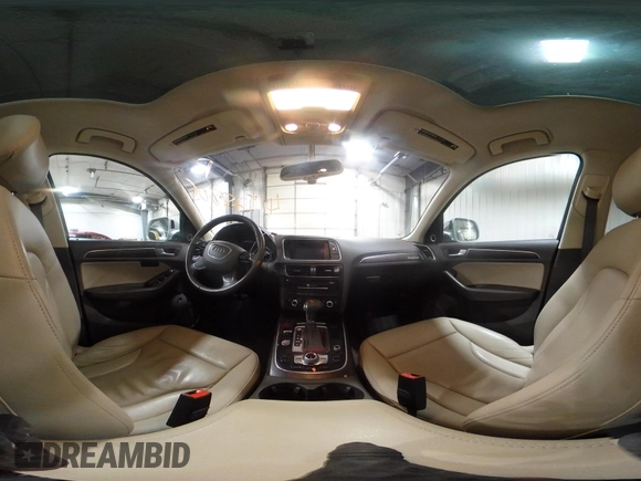 2014 Audi Q5 Premium Plus z VIN WA1LFAFP1EA075646, wystawiony jako IAAI lot #41528806 z przebiegiem 104 265 mil mil oraz . Historia ofert i sprzedaży dostępna na DreamBid. Obrazek 18.
