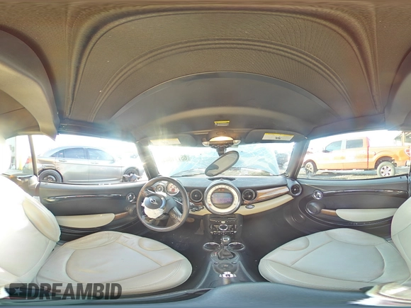 2012 MINI Convertible z VIN WMWZN3C59CT135351, wystawiony jako Copart lot #86711044 z przebiegiem 93 515 mil mil oraz Nie do naprawy • Non repairable. Historia ofert i sprzedaży dostępna na DreamBid. Obrazek 15.