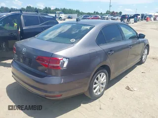 2015 Volkswagen Jetta SE with VIN 3VWD17AJ1FM237596, listed as a IAAI auction lot 42821848 with 172,633 mi miles and . Bid and sale history available at DreamBid. Image 4.