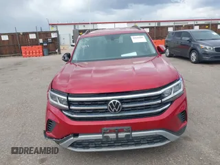 2021 Volkswagen Atlas SE z VIN 1V2HR2CAXMC574861, wystawiony jako IAAI lot #42139105 z przebiegiem 61 098 mil mil oraz . Historia ofert i sprzedaży dostępna na DreamBid. Obrazek 12.