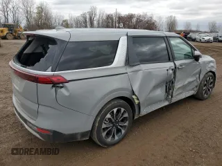 2024 Kia Carnival EX with VIN KNDNC5H35R6431081, listed as a Copart auction lot 79251234 with 13,499 mi miles and Non Repairable. Bid and sale history available at carsss.com. Image 3.