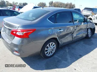 2019 Nissan Sentra SV z VIN 3N1AB7AP5KL621083, wystawiony jako IAAI lot #41838523 z przebiegiem 121 207 mil mil oraz . Historia ofert i sprzedaży dostępna na DreamBid. Obrazek 4.