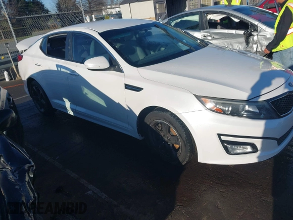 2015 Kia Optima LX with VIN 5XXGM4A72FG376907, listed as a IAAI auction lot 41823625 with 156,281 mi miles. Bid and sale history available at carsss.com. Image 1.