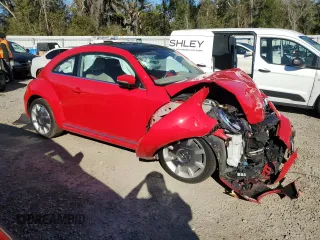2018 Volkswagen Beetle SE with VIN 3VWJD7AT2JM727906, listed as a Copart auction lot 42496095 with 0 mi miles and Non Repairable. Bid and sale history available at carsss.com. Image 4.