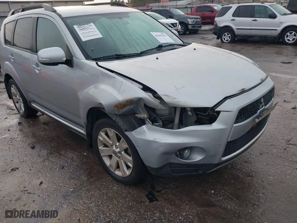 2012 Mitsubishi Outlander SE with VIN JA4AS3AW9CU008138, listed as a IAAI auction lot 41555627 with 119,751 mi miles. Bid and sale history available at carsss.com. Image 6.