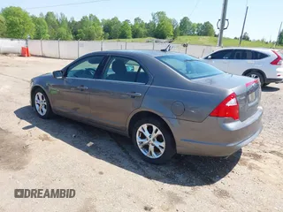 2012 Ford Fusion SE z VIN 3FAHP0HA4CR232641, wystawiony jako IAAI lot #42057070 z przebiegiem 180 793 mil mil oraz . Historia ofert i sprzedaży dostępna na DreamBid. Obrazek 3.