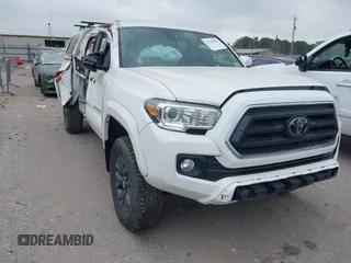 2021 Toyota Tacoma 4WD SR with VIN 3TMCZ5AN9MM397348, listed as a IAAI auction lot 41798806 with 34,947 mi miles. Bid and sale history available at carsss.com. Image 1.