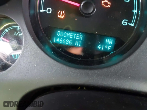 2014 GMC Yukon XL SLT with VIN 1GKS2KE71ER223496, listed as a IAAI auction lot 41419800 with 146,686 mi miles. Bid and sale history available at carsss.com. Image 15.