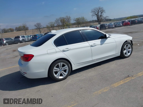 2018 BMW 3 Series 330i xDrive with VIN WBA8D9G50JNU71550, listed as a IAAI auction lot 42098935 with 45,948 mi miles and . Bid and sale history available at DreamBid. Image 4.