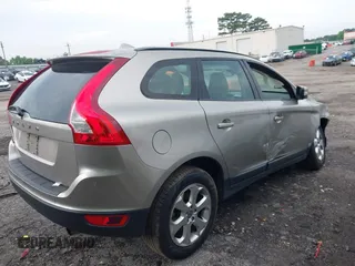 2013 Volvo XC60 3.2L with VIN YV4952DL4D2452677, listed as a IAAI auction lot 42273803 with 141,639 mi miles and . Bid and sale history available at DreamBid. Image 4.