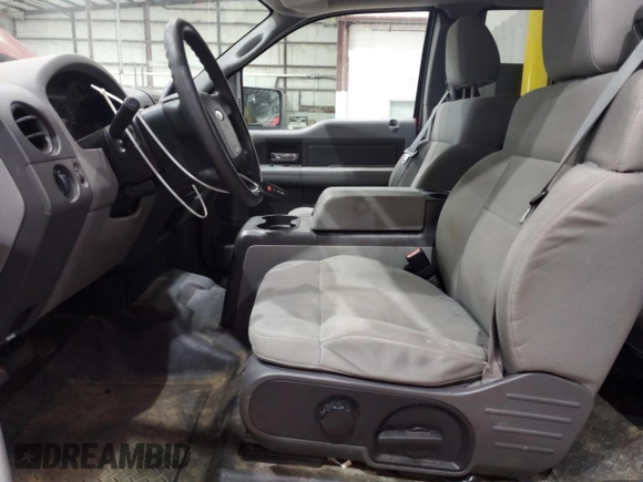 2008 Ford F-150 STX с VIN 1FTRX14W78FB43995, выставлен на аукционе Copart как лот 57146925 с пробегом 152 126 миль миль и На запчасти • Non repairable. История ставок и продаж доступна на DreamBid. Изображение 7.
