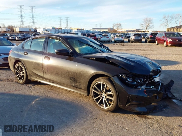 2022 BMW 3 Series 330i xDrive with VIN 3MW5R7J03N8C37885, listed as a IAAI auction lot 41018959 with 13,491 mi miles. Bid and sale history available at carsss.com. Image 1.
