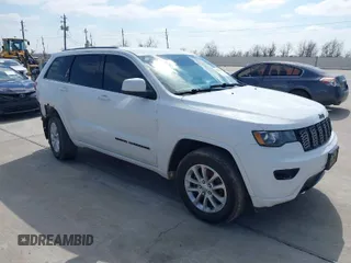 2017 Jeep Grand Cherokee Laredo with VIN 1C4RJFAG7HC818693, listed as a IAAI auction lot 41586139 with 144,985 mi miles. Bid and sale history available at carsss.com. Image 1.