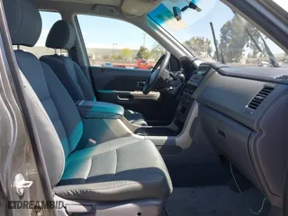 2007 Honda Pilot LX with VIN 5FNYF28187B040543, listed as a IAAI auction lot 41964267 with 237,081 mi miles. Bid and sale history available at carsss.com. Image 5.