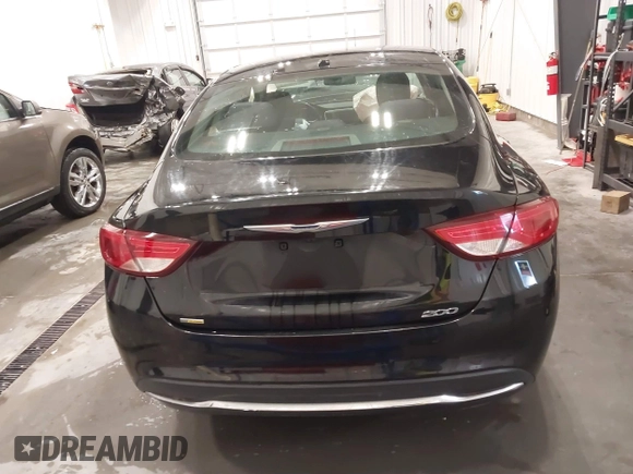 2015 Chrysler 200 Limited with VIN 1C3CCCAB1FN612164, listed as a IAAI auction lot 41641912 with 166,116 mi miles. Bid and sale history available at carsss.com. Image 16.
