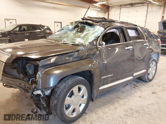 2015 GMC Terrain Denali z VIN 2GKFLZE3XF6419468, wystawiony jako IAAI lot #41455635 z przebiegiem Nie podano mil oraz . Historia ofert i sprzedaży dostępna na DreamBid. Obrazek 17.