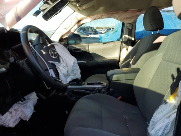 2020 Toyota Tacoma 2WD SR5 with VIN 5TFAZ5CN5LX091955, listed as a Copart auction lot 43030095 with 0 mi miles and Salvage Title. Bid and sale history available at carsss.com. Image 7.