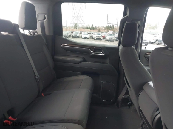 2022 Chevrolet Silverado 1500 LT with VIN 3GCPDKEK3NG504134, listed as a IAAI auction lot 41561032 with 1 mi miles. Bid and sale history available at carsss.com. Image 8.