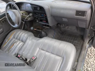 1993 Toyota Pickup with VIN 4TARN81A0PZ075782, listed as a Copart auction lot 62792165 with 159,828 mi miles and Clean title. Bid and sale history available at DreamBid. Image 8.