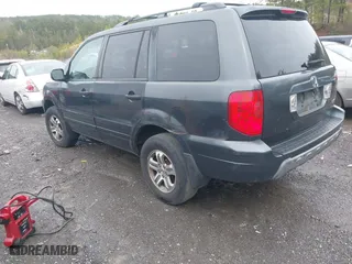 2003 Honda Pilot EX with VIN 2HKYF18533H579838, listed as a IAAI auction lot 41842015 with 195,976 mi miles. Bid and sale history available at carsss.com. Image 3.