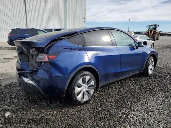 2024 Tesla Model Y Long Range с VIN 7SAYGDEE5RF983771, выставлен на аукционе Copart как лот 86153274 с пробегом 4 105 миль миль и Списание • Salvage title. История ставок и продаж доступна на DreamBid. Изображение 3.