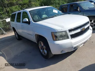 2008 Chevrolet Suburban LTZ z VIN 3GNFK16368G167473, wystawiony jako IAAI lot #42809613 z przebiegiem 286 134 mil mil oraz . Historia ofert i sprzedaży dostępna na DreamBid. Obrazek 1.