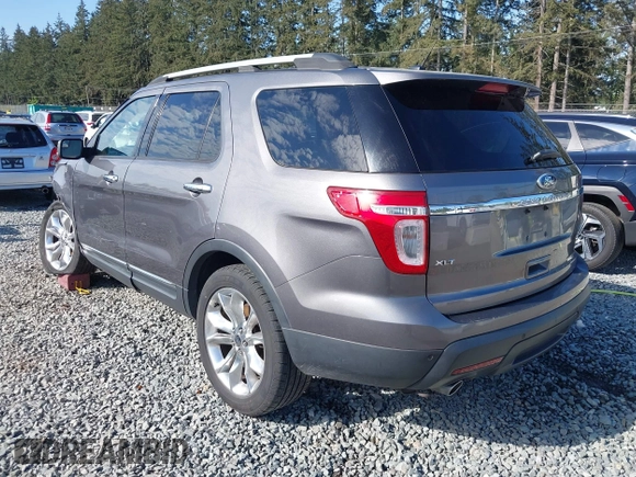 2011 Ford Explorer XLT z VIN 1FMHK8D82BGA26505, wystawiony jako IAAI lot #42138430 z przebiegiem 171 380 mil mil oraz . Historia ofert i sprzedaży dostępna na DreamBid. Obrazek 3.