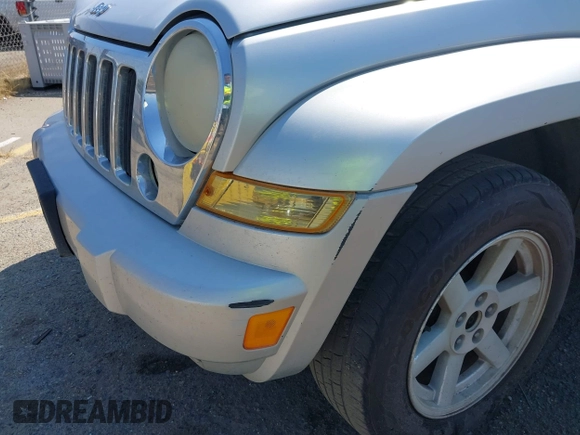 2005 Jeep Liberty Limited with VIN 1J4GL58K55W727495, listed as a IAAI auction lot 42137506 with 185,103 mi miles and . Bid and sale history available at carsss.com. Image 17.