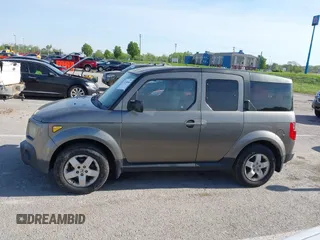 2008 Honda Element EX with VIN 5J6YH287X8L003386, listed as a IAAI auction lot 42110666 with 291,685 mi miles and . Bid and sale history available at DreamBid. Image 14.