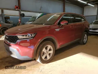 2022 Kia Sorento LX z VIN 5XYRGDLC3NG149715, wystawiony jako Copart lot #42748595 z przebiegiem 63 178 mil mil oraz Szkoda całkowita • Salvage title. Historia ofert i sprzedaży dostępna na DreamBid. Obrazek 1.