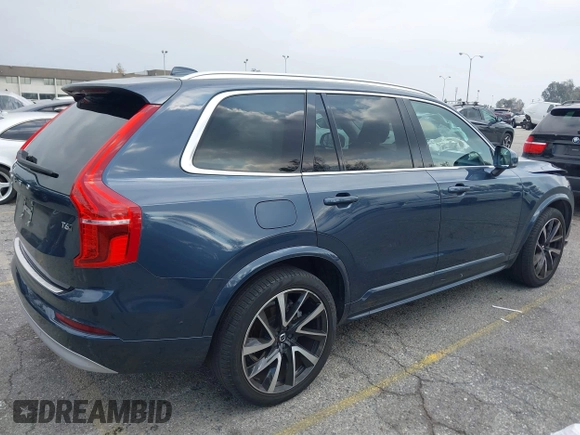 2022 Volvo XC90 Momentum with VIN YV4A22PKXN1817816, listed as a IAAI auction lot 41461524 with 48,048 mi miles. Bid and sale history available at carsss.com. Image 4.