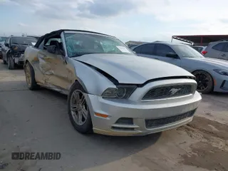 2014 Ford Mustang V6 with VIN 1ZVBP8EM8E5233906, listed as a IAAI auction lot 41590461 with 113,131 mi miles. Bid and sale history available at carsss.com. Image 1.