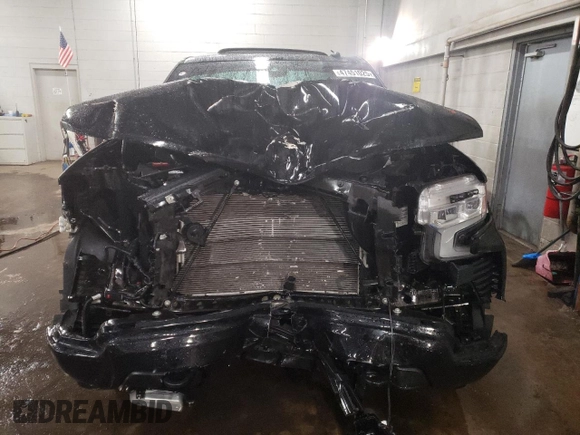 2022 Chevrolet Silverado 1500 RST with VIN 1GCUDEED0NZ528834, listed as a Copart auction lot 48775355 with 47,870 mi miles and Salvage Title. Bid and sale history available at carsss.com. Image 5.