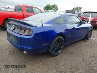 2014 Ford Mustang V6 с VIN 1ZVBP8AM2E5321551, выставлен на аукционе IAAI как лот 42343986 с пробегом 81 762 миль миль и . История ставок и продаж доступна на DreamBid. Изображение 4.