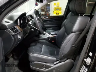 2015 Mercedes-Benz M 350 z VIN 4JGDA5HB0FA590281, wystawiony jako Copart lot #57251195 z przebiegiem 165 116 mil mil oraz Szkoda całkowita • Salvage title. Historia ofert i sprzedaży dostępna na DreamBid. Obrazek 7.