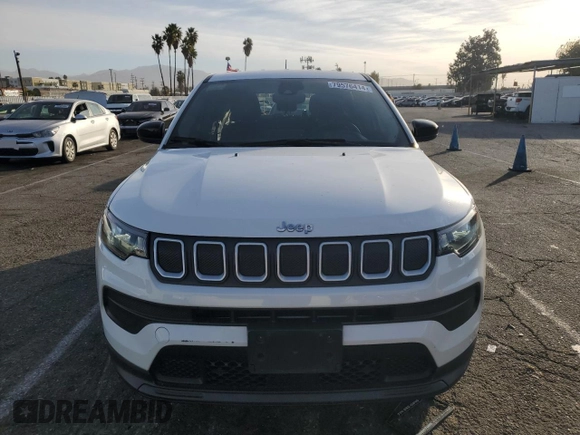 2022 Jeep Compass Sport with VIN 3C4NJCAB3NT164244, listed as a Copart auction lot 79576414 with 41,372 mi miles and Salvage Title. Bid and sale history available at carsss.com. Image 5.