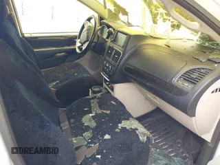 2017 Dodge Grand Caravan SE Plus z VIN 2C4RDGBG5HR780562, wystawiony jako IAAI lot #42066371 z przebiegiem Nie podano mil oraz . Historia ofert i sprzedaży dostępna na DreamBid. Obrazek 5.
