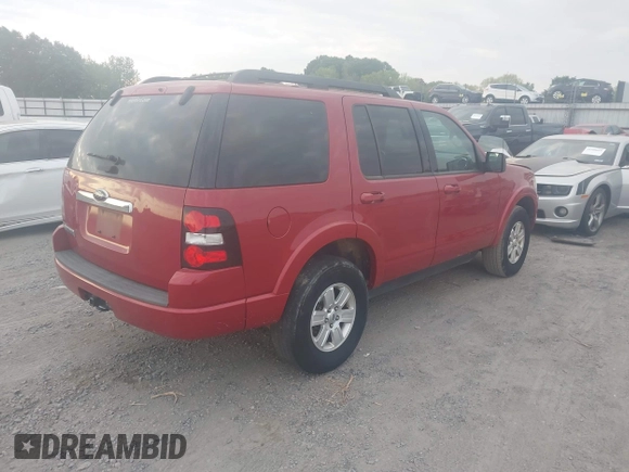 2010 Ford Explorer XLT with VIN 1FMEU6DE9AUA47214, listed as a IAAI auction lot 42065167 with 122,981 mi miles. Bid and sale history available at carsss.com. Image 4.