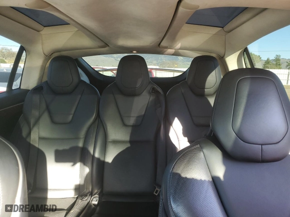 2016 Tesla Model X 70D with VIN 5YJXCAE27GF002068, listed as a Copart auction lot 41680795 with 184,301 mi miles and Salvage Title. Bid and sale history available at carsss.com. Image 10.