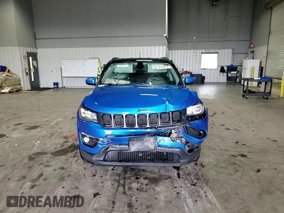2019 Jeep Compass Latitude z VIN 3C4NJDBB5KT682761, wystawiony jako Copart lot #54746755 z przebiegiem 95 271 mil mil oraz Szkoda całkowita • Salvage title. Historia ofert i sprzedaży dostępna na DreamBid. Obrazek 14.
