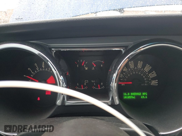 2006 Ford Mustang GT Deluxe с VIN 1ZVFT82H265211714, выставлен на аукционе Copart как лот 59551095 с пробегом 101 057 миль миль и Списание • Salvage title. История ставок и продаж доступна на DreamBid. Изображение 9.