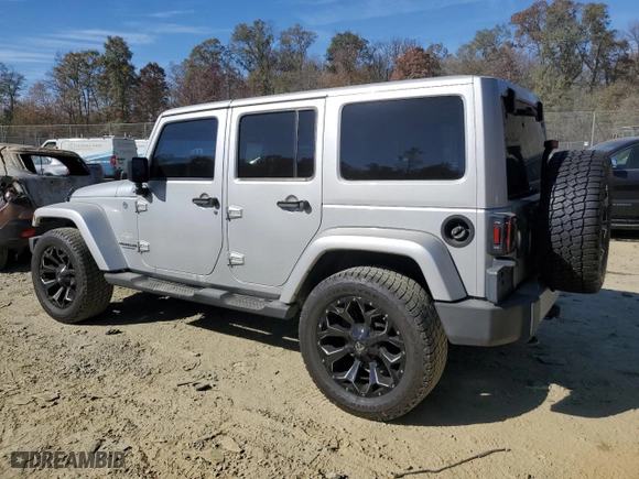 2011 Jeep Wrangler Unlimited Sahara with VIN 1J4BA5H16BL627992, listed as a Copart auction lot 76204814 with 197,843 mi miles and Clean Title. Bid and sale history available at carsss.com. Image 2.