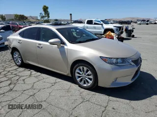 2013 Lexus ES 300h with VIN JTHBW1GG1D2011128, listed as a Copart auction lot 58246565 with 128,242 mi miles and Salvage title. Bid and sale history available at DreamBid. Image 4.