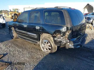 2002 GMC Yukon SLT with VIN 1GKEC13Z42J245768, listed as a IAAI auction lot 41769081 with 389,189 mi miles. Bid and sale history available at carsss.com. Image 3.