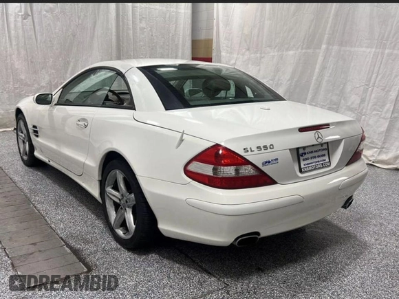 2007 Mercedes-Benz SL 550 with VIN WDBSK71FX7F129349, listed as a Copart auction lot 60161885 with 108,178 mi miles and Clean title. Bid and sale history available at DreamBid. Image 3.