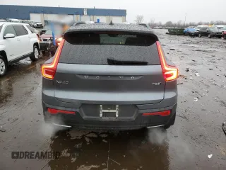 2019 Volvo XC40 R-Design with VIN YV4162UM3K2102750, listed as a Copart auction lot 51087625 with 31,388 mi miles and Clean title. Bid and sale history available at DreamBid. Image 6.