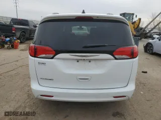 2021 Chrysler Voyager LXI with VIN 2C4RC1DG8MR533754, listed as a Copart auction lot 41495995 with 151,707 mi miles and Salvage Title. Bid and sale history available at carsss.com. Image 6.