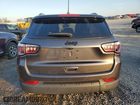 2020 Jeep Compass Latitude with VIN 3C4NJCBB7LT257392, listed as a Copart auction lot 47266465 with 68,883 mi miles and Salvage Title. Bid and sale history available at carsss.com. Image 6.