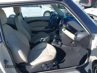 2012 MINI Hardtop with VIN WMWSU3C59CT255588, listed as a IAAI auction lot 41878430 with 103,033 mi miles and . Bid and sale history available at DreamBid. Image 5.